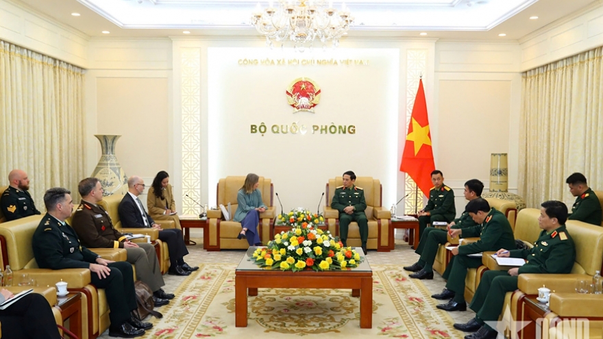 Minister Phan Van Giang hails Vietnam – Canada defence cooperation